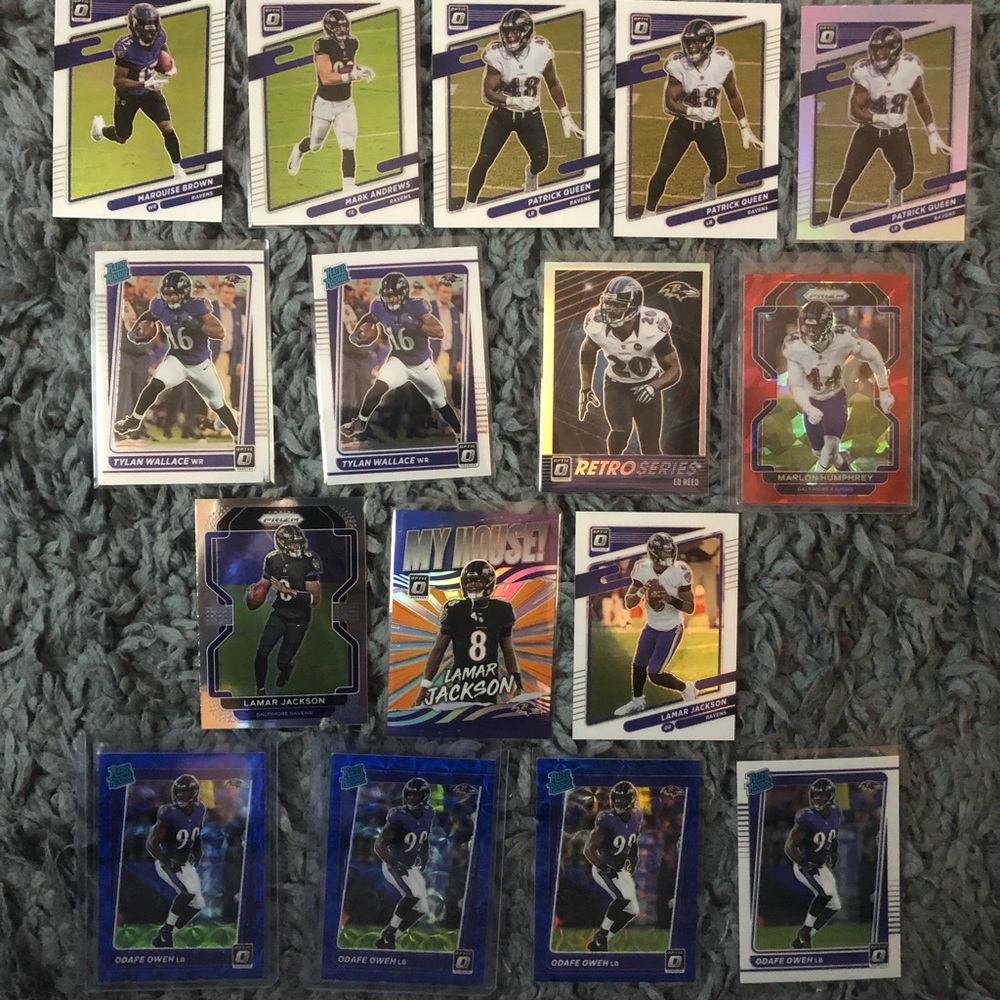 Lamar Jackson and Baltimore Ravens football cards